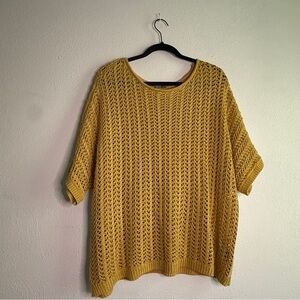 Marled Mustard Yellow Crew Neck Sweater with Open Knit Pattern. Sz L.